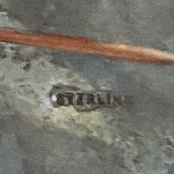 Morpho Butterfly Wing
Elegant Blue Round Brooch - Picture 10 of 10